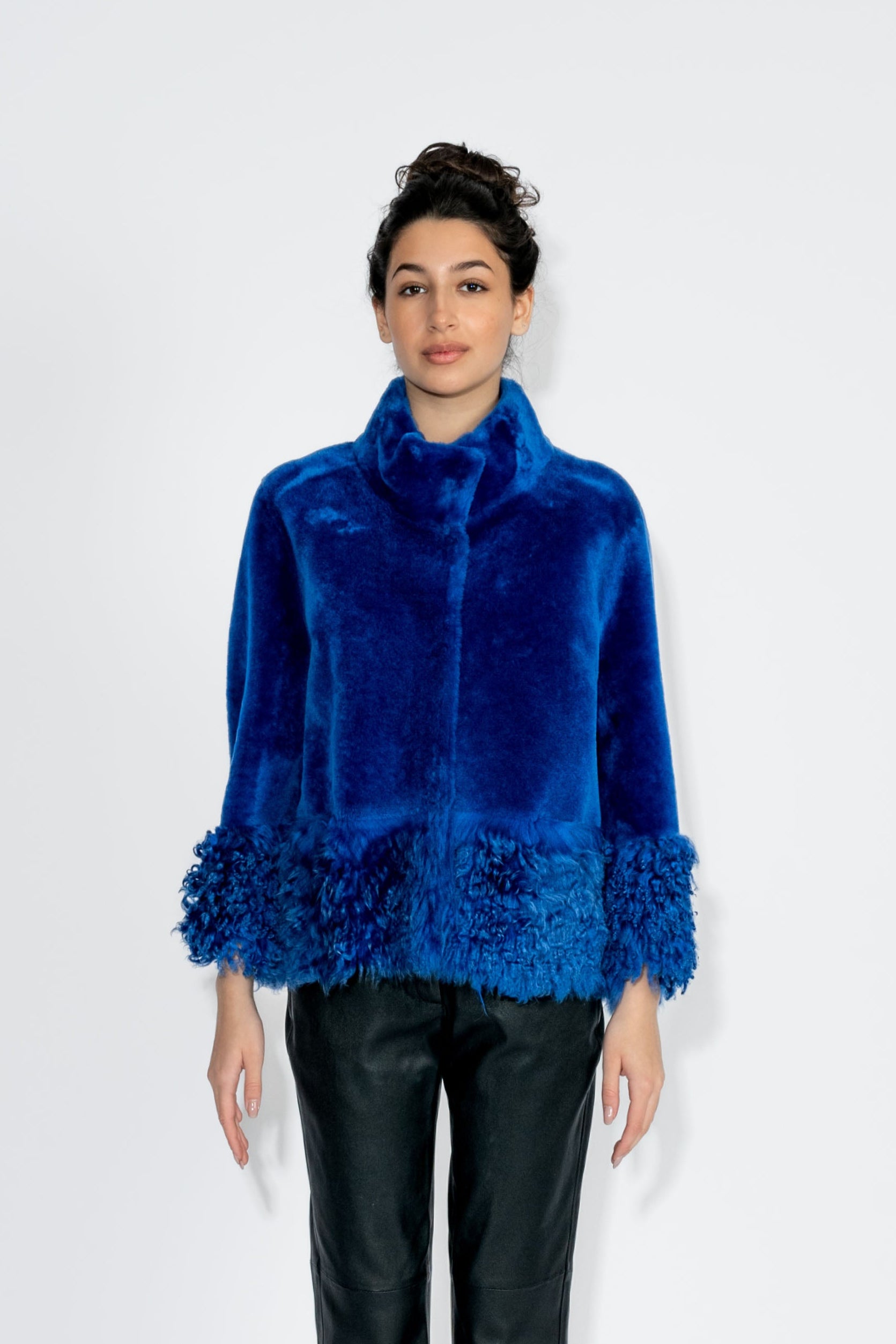 Jacke, Jacket, Luxusmode, edel, gemütlich, cosy, High Fashion, Premium Fashion, Luxus Bekleidung, echt Fell