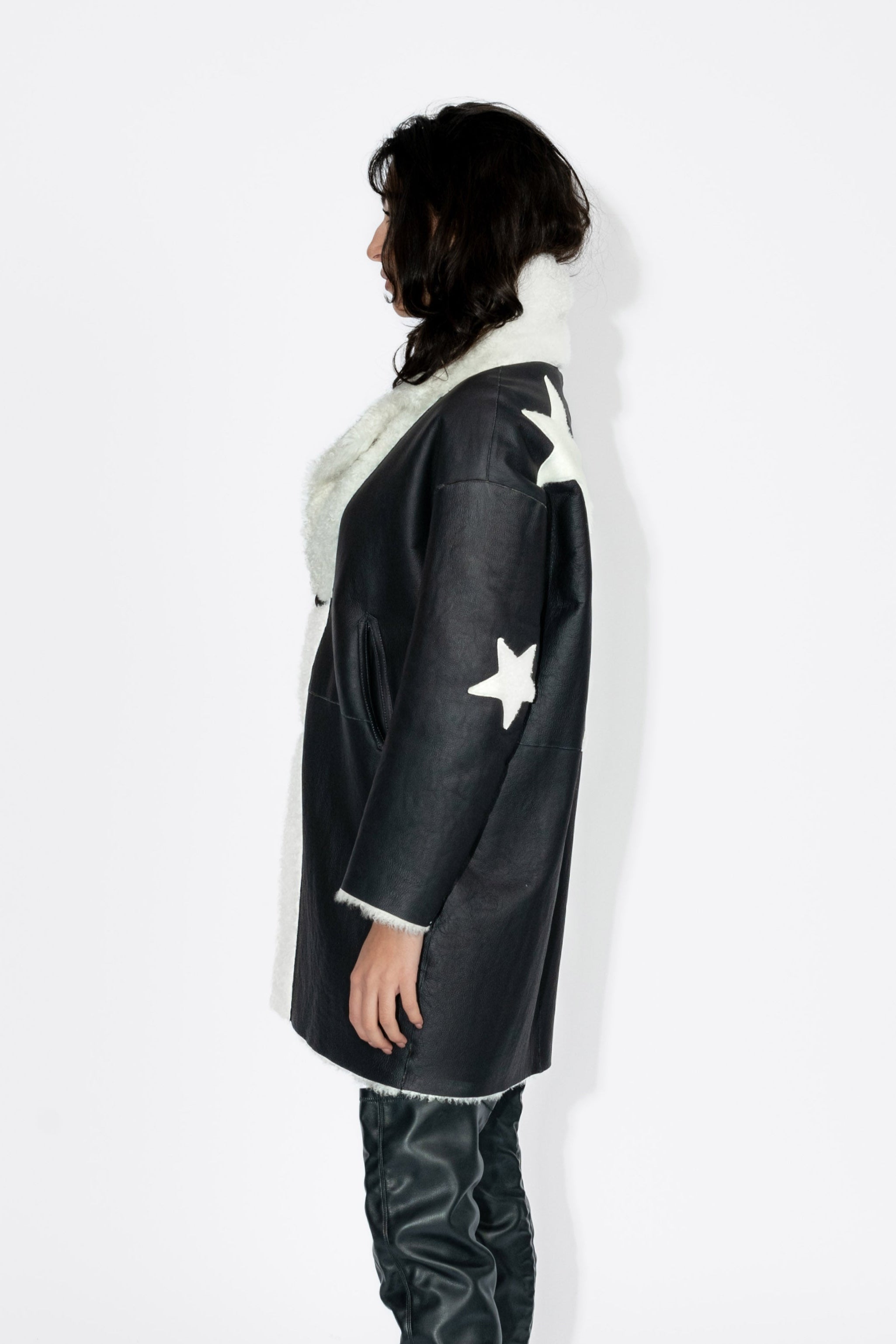 SK-584 Lama Nature Black White